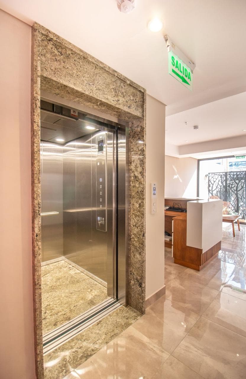 En Venta Departamento De Un Dormitorio Amoblado Zona Shopping Mariscal, foto 4