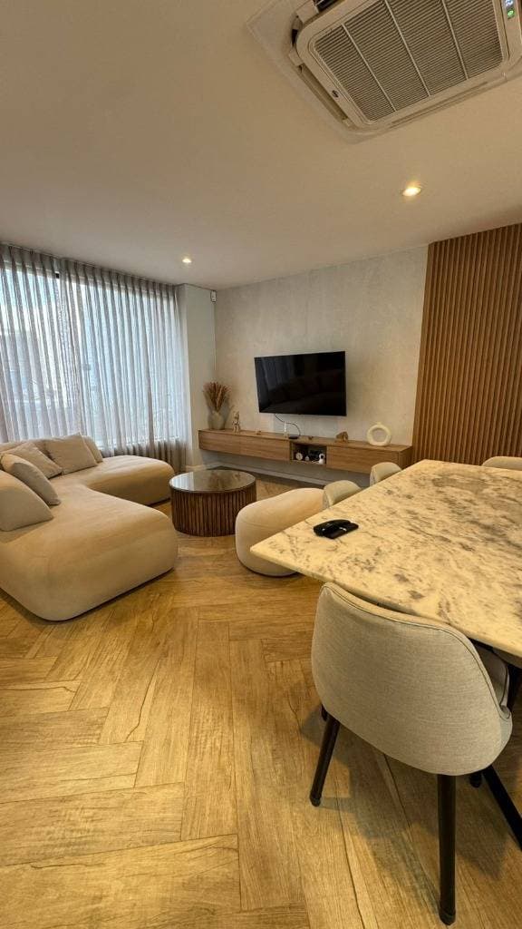 Vendo Dúplex amoblado en Loma Pyta