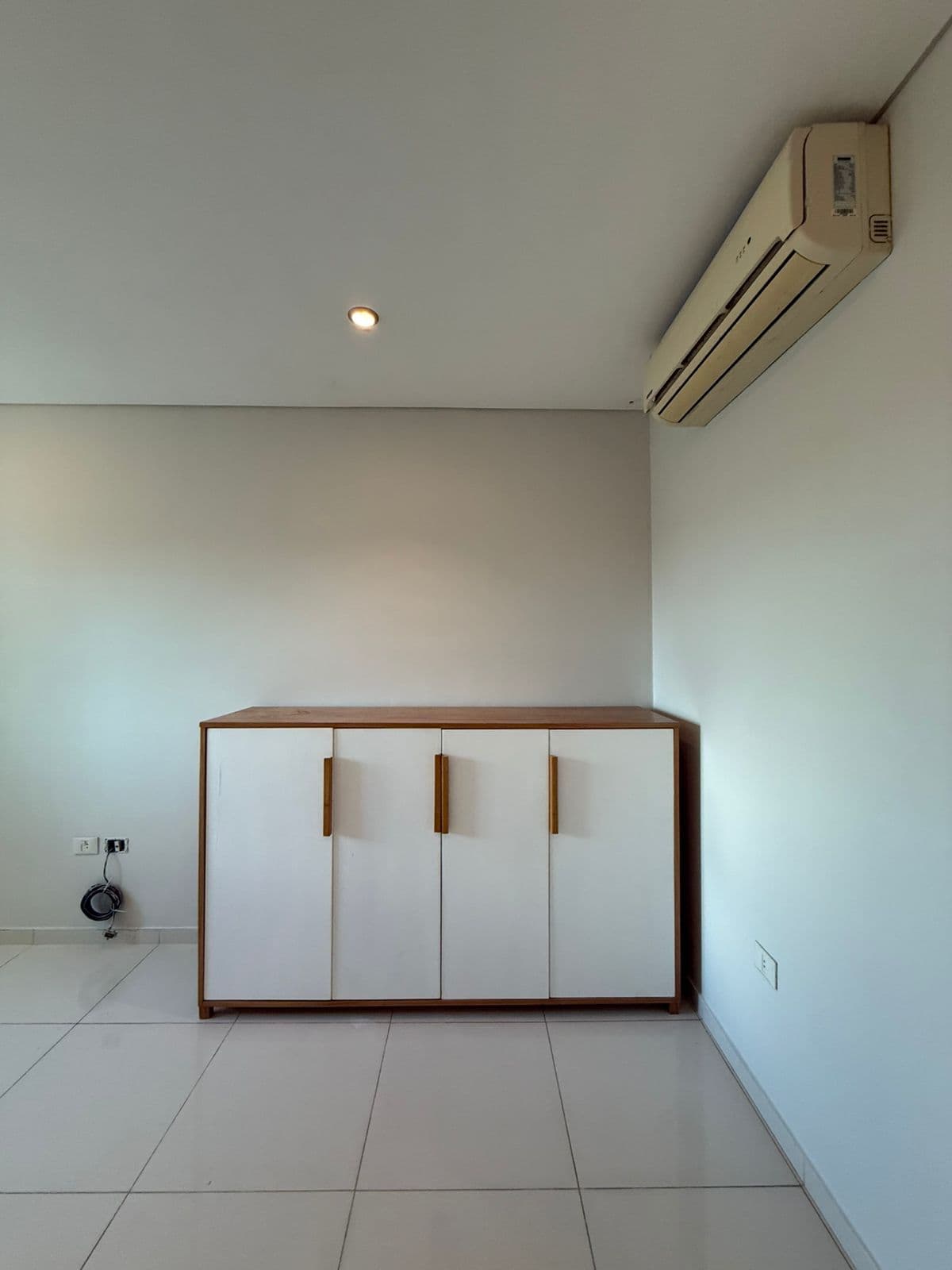 3100 USD - Amplio Depto. + (2 cocheras) En Edificio Martinica - Zona La Galeria, foto 3