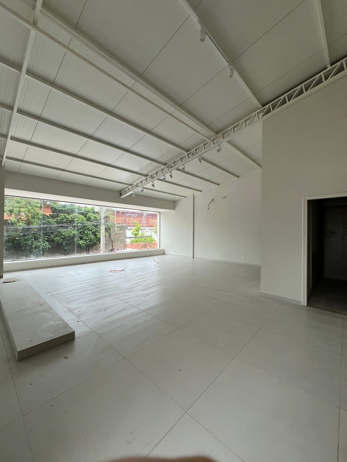 Depósito con oficinas – zona ips central, foto 3