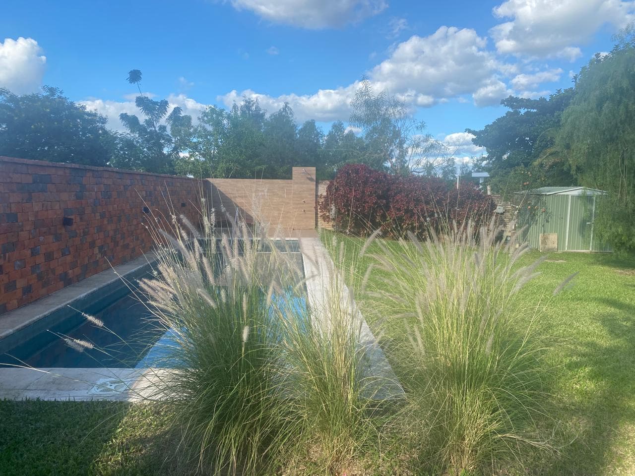 Casa en Alquiler, toda en planta baja, de 3 hab, Surubi'í — foto 1
