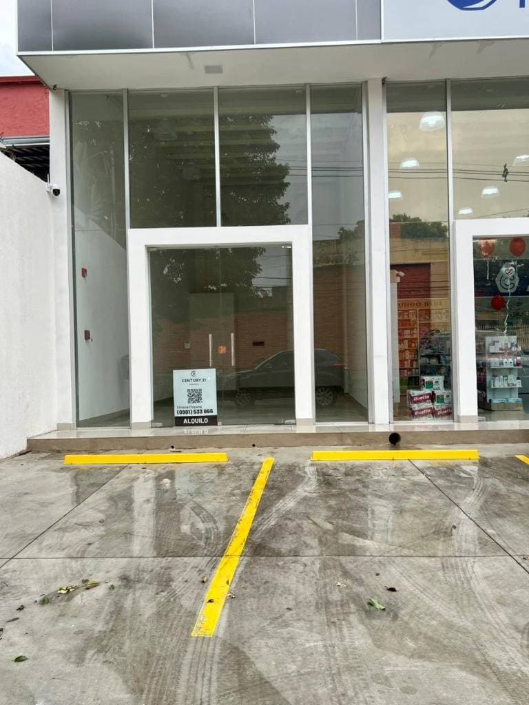 Local comercial en alquiler – Fernando de la Mora, foto 1