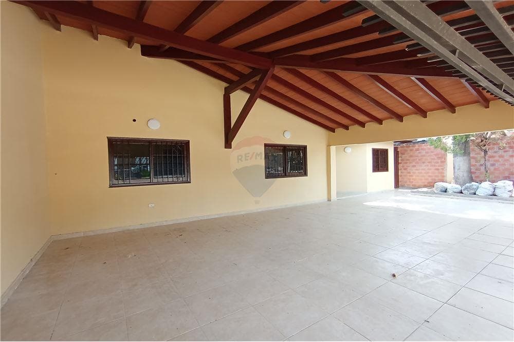 Centrica casa en cuartao barrio de Luque — foto 2