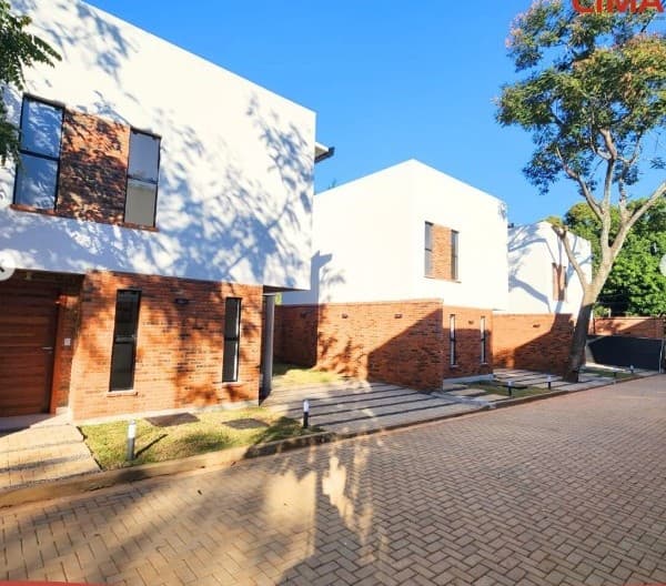 De duplex en barrio loma merlo de Luque, foto 2