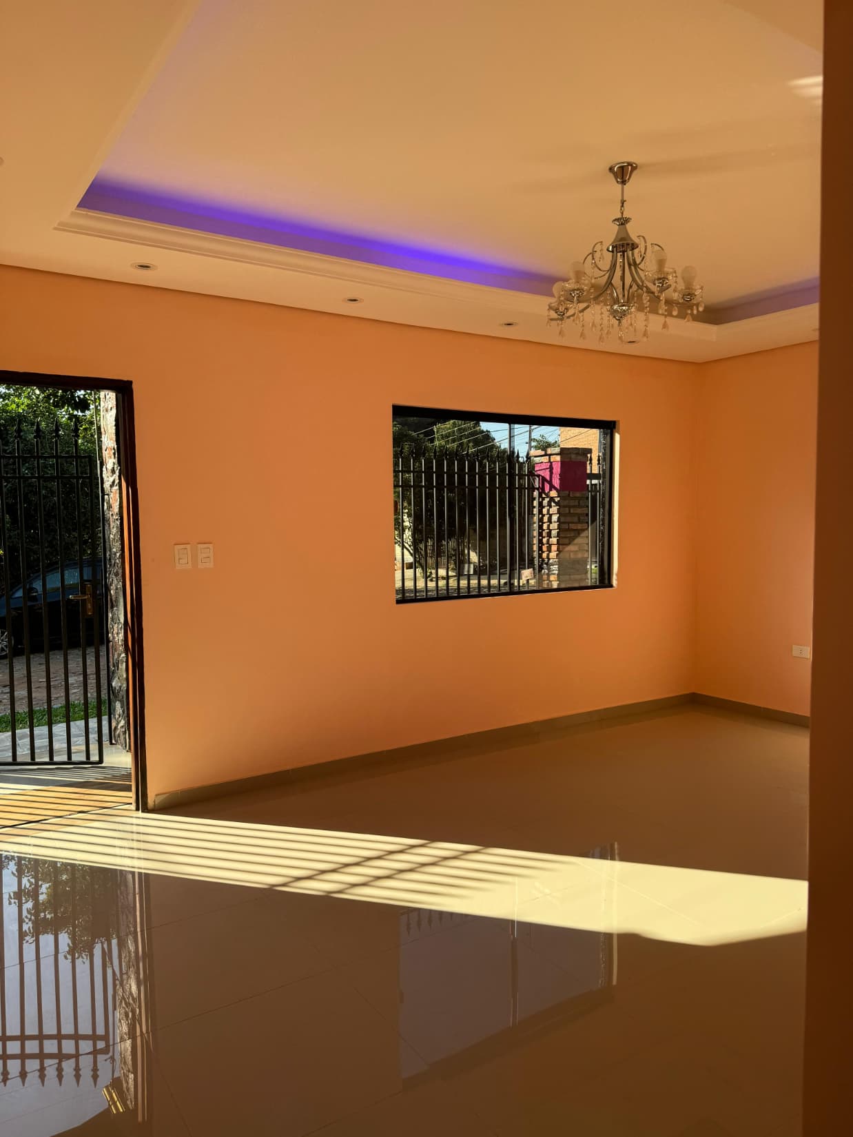 Casa en lambare z/ colegio sek, foto 2