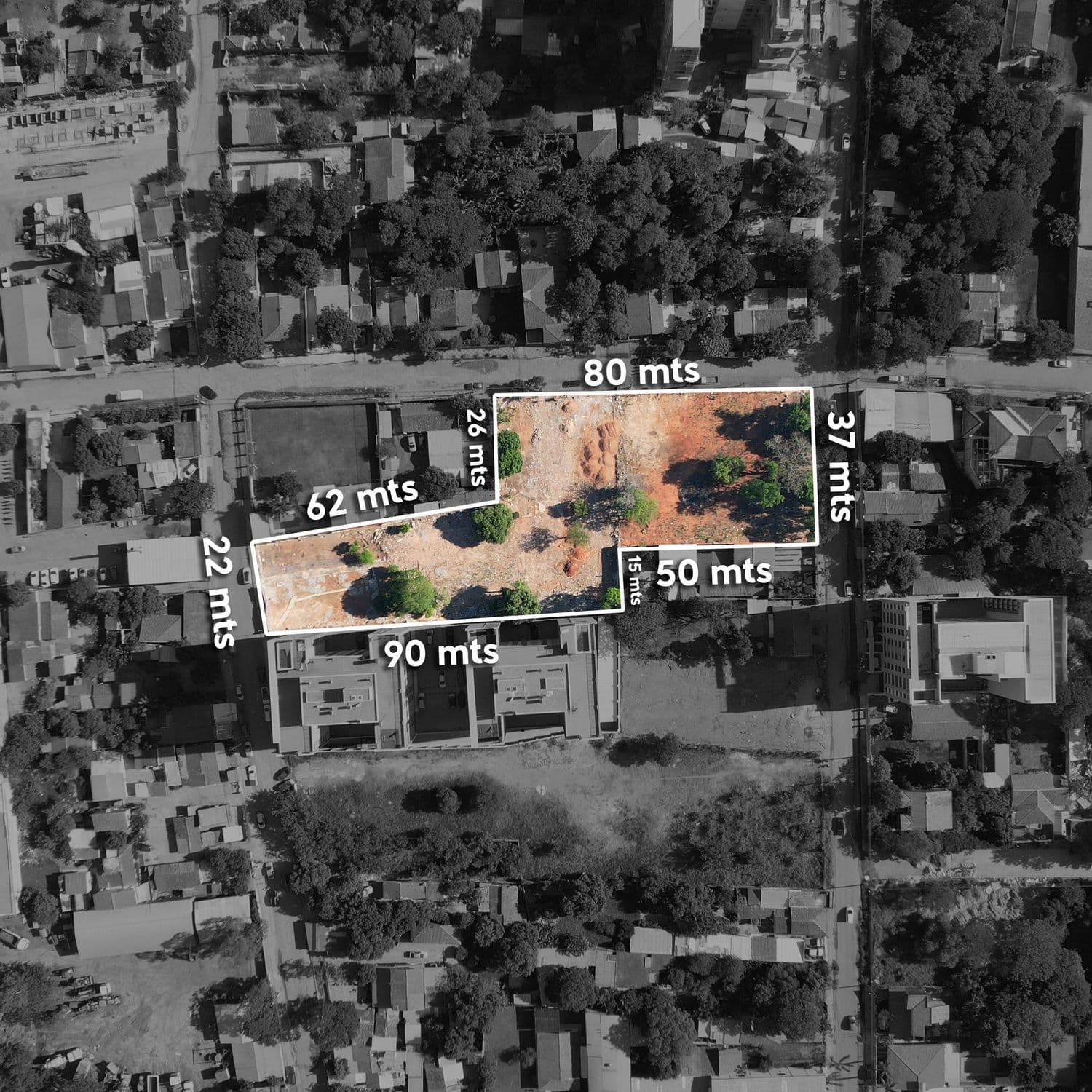 En Venta!! Terreno En Esquina Con Salida A Tres Calles Zona Cit