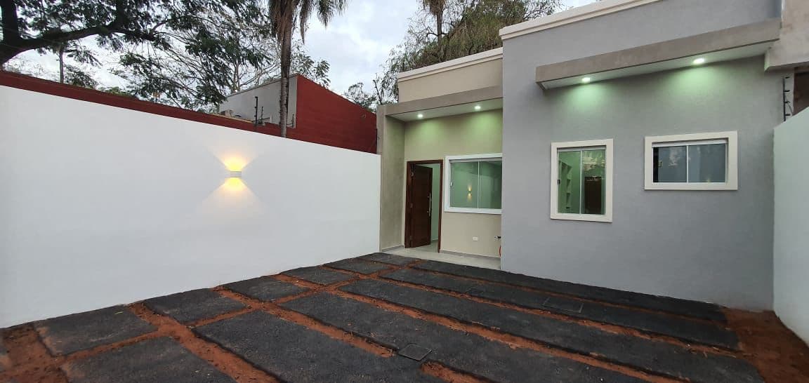En Venta Duplex A Estrenar. Lambare - Altos Del Golf