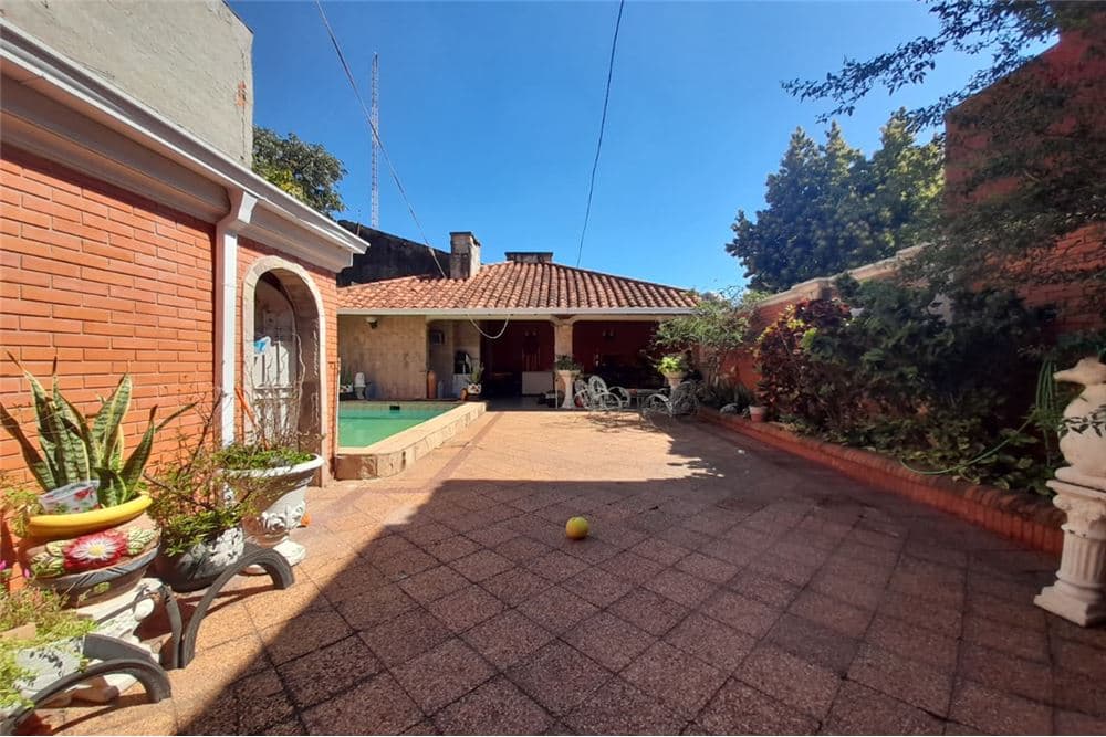 Casa con Piscina Bo. Bernardino Caballero Asunción — foto 3