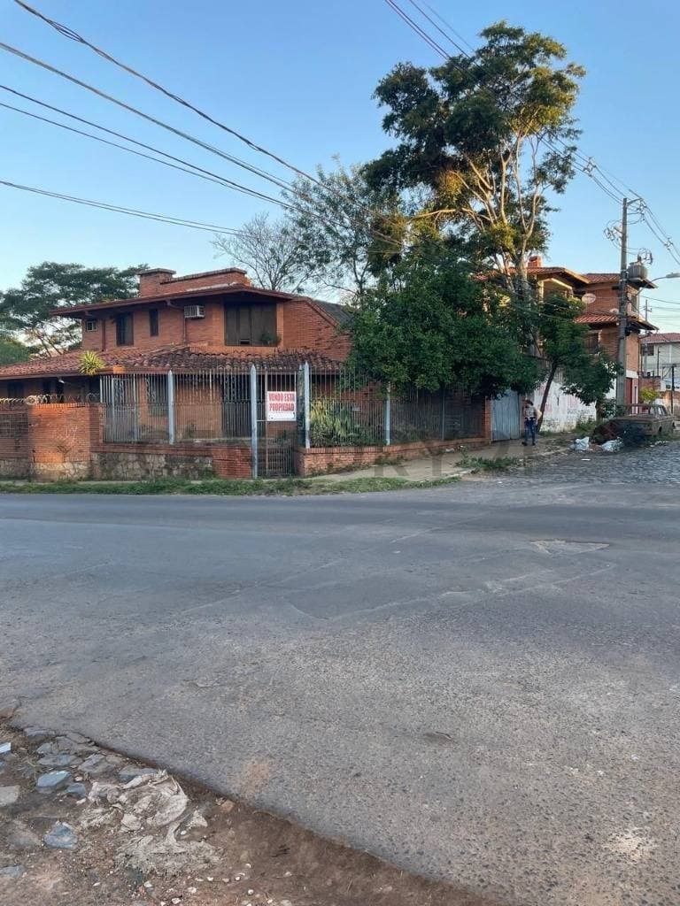de Terreno en Bella Vista, Asunción, foto 1