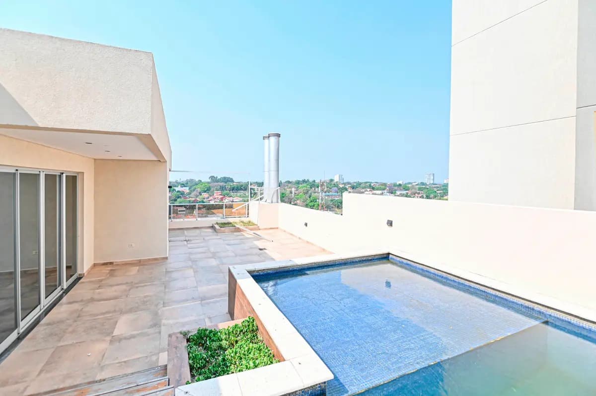 Penthouse Semi amoblado. 4 habitaciones. Mburucuya. COD 010, foto 3
