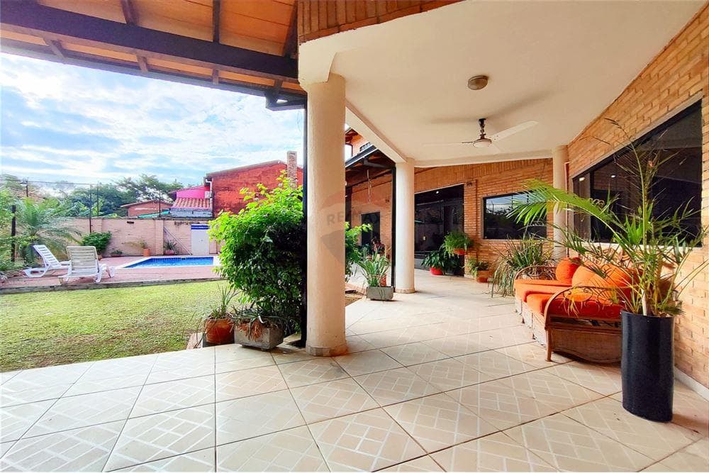 Hermosa y amplia residencia en Fernando de la Mora, foto 2