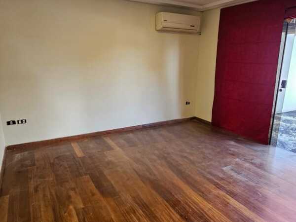 Hermosa casa en esquina en alquiler en Villa Morra — foto 2