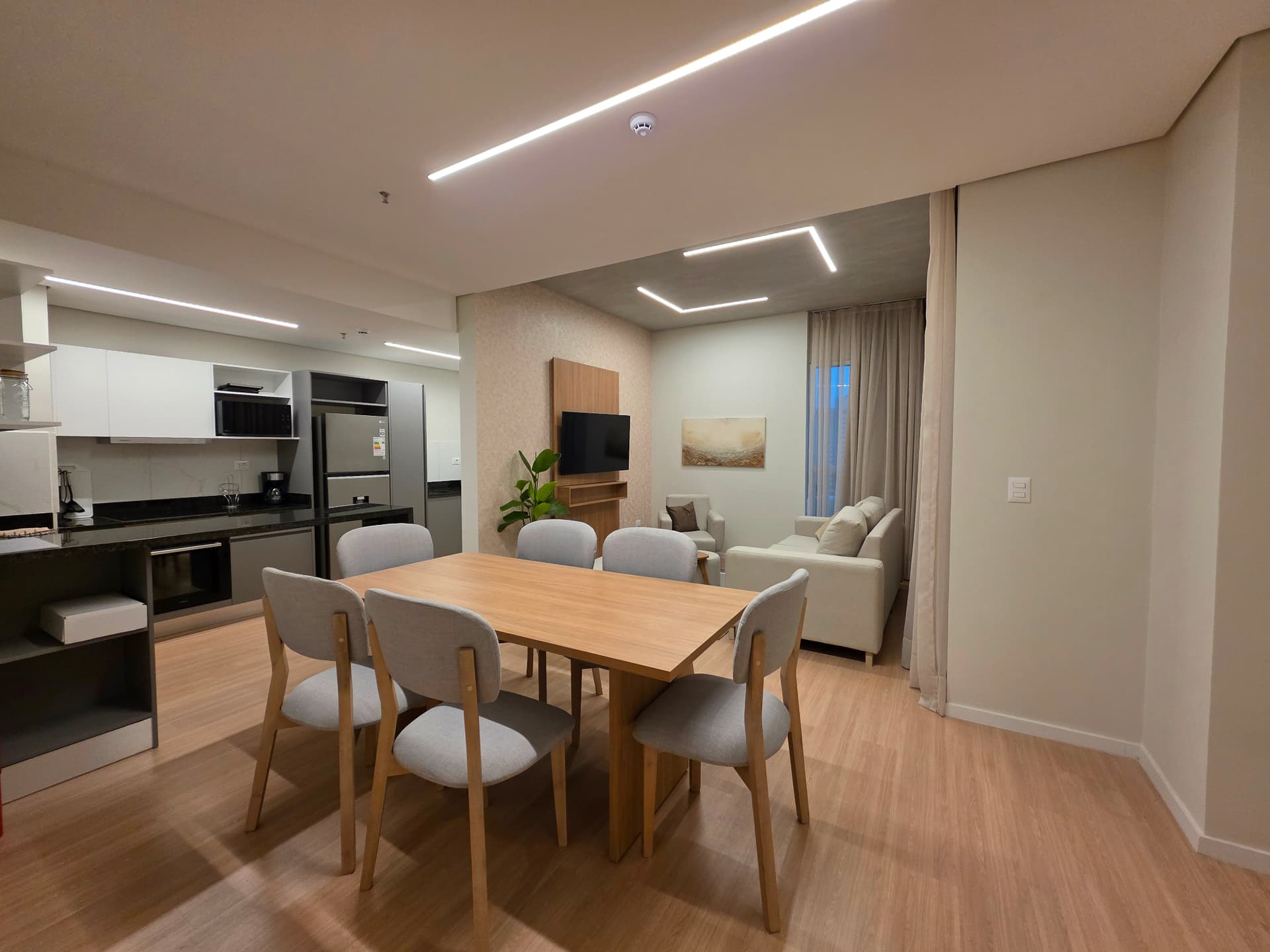 Departamento amoblado en alquiler de 2 habitaciones. Barrio Las Lomas, foto 5
