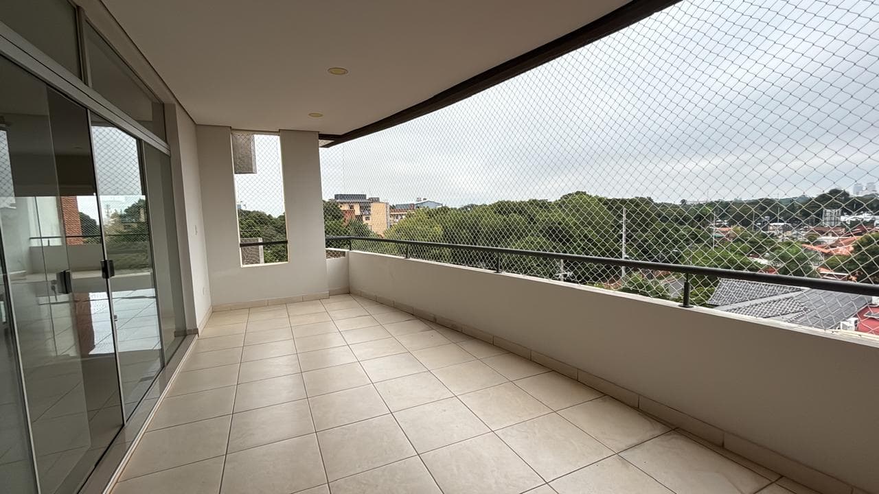 Moderno y Amplio Penthouse en Villa Morra, foto 3