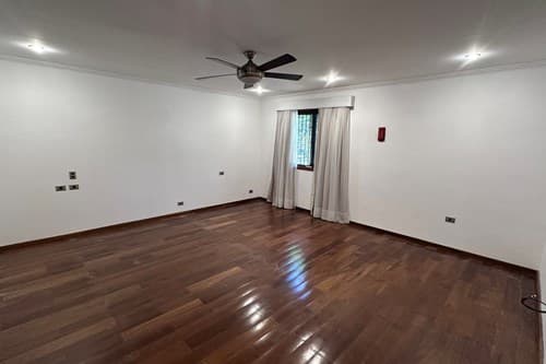 Residencia-Alquiler-, Bernardino Caballero, Asunción, foto 4