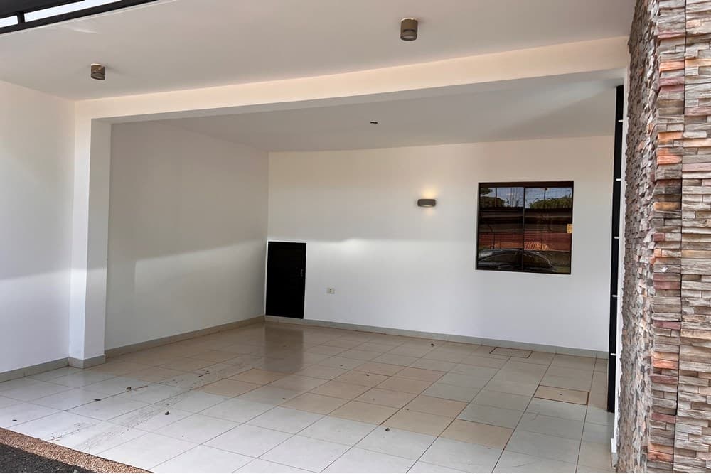 Duplex con piscina detrás de la Conmebol, foto 2