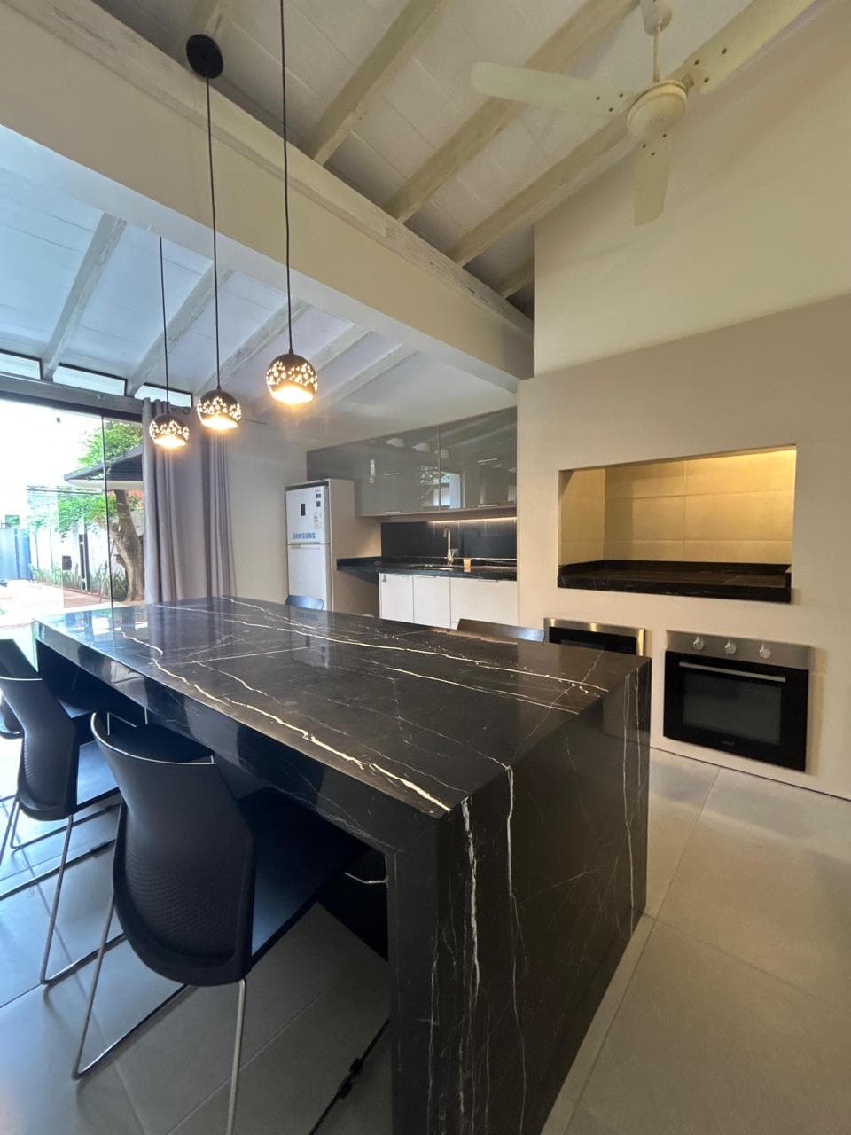 En venta residencia en Asunción, foto 1