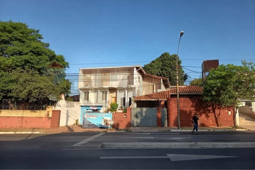 Dos casas sobre Av. General Santos: alto potencial en ubicación estratégica, foto 2