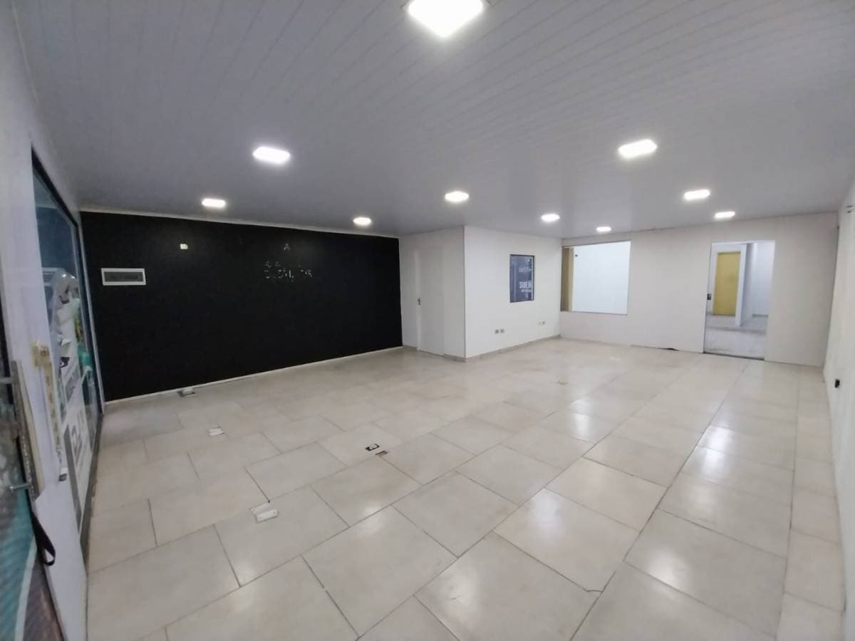 Local ideal para oficina o showroom Zona Paseo Adensam. - Id: 32198 — foto 2