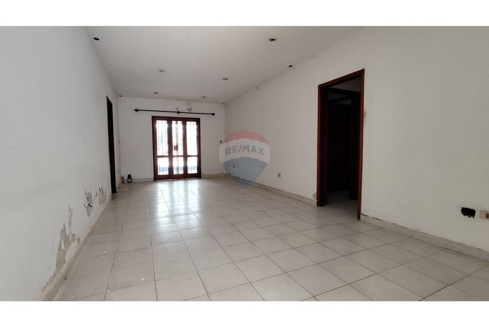 Amplia residencia en bo. San vicente, foto 2