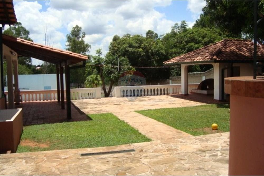 En Venta Hermosa Casa Quinta ubicada en Itauguá, foto 4