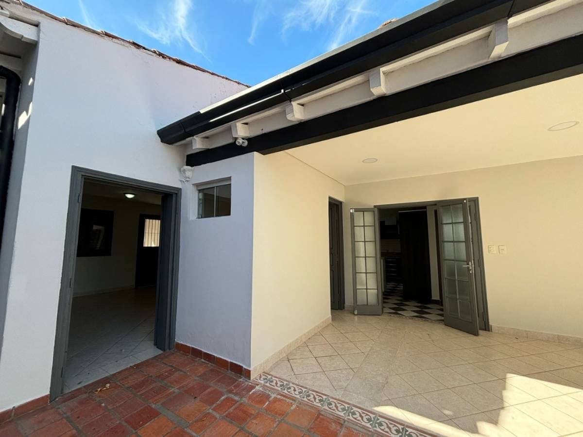 Se vende hermosa casa en la Encarnación, foto 4
