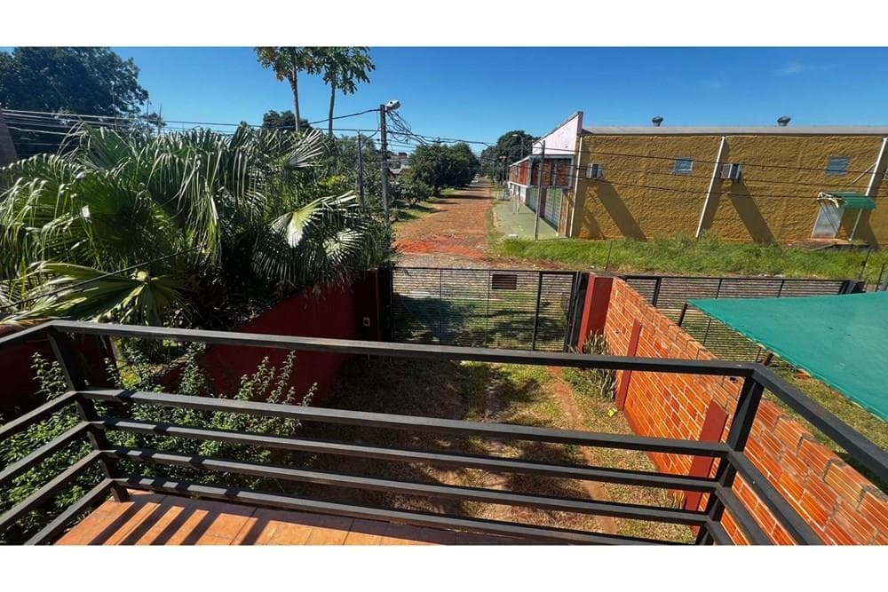 Casa - Venta - Paraguay Central San Lorenzo Dúplex con Potencial de Expansión, foto 2