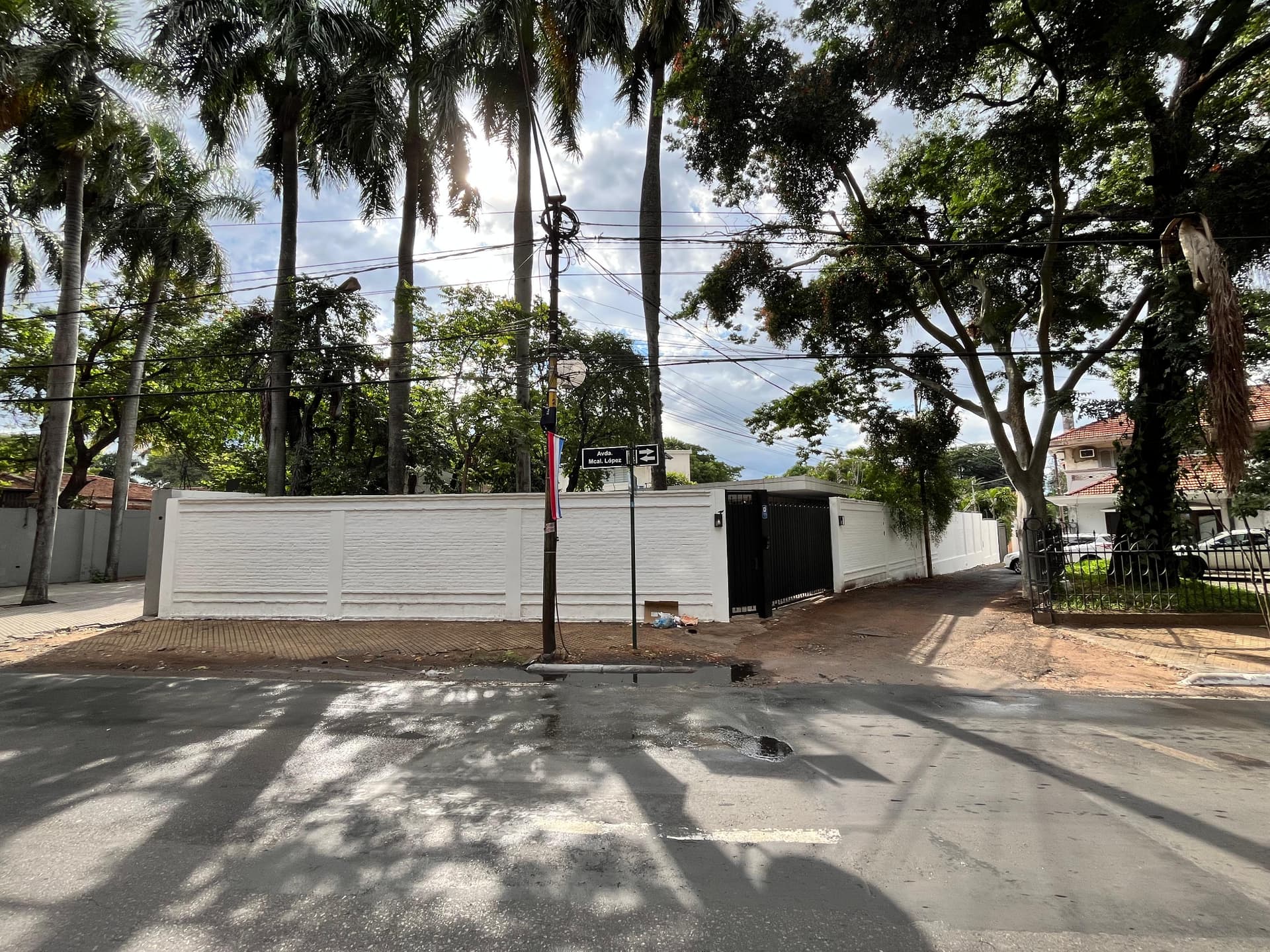 Propiedad frente a mburuvicha roga barrio residencial el dorado, foto 1