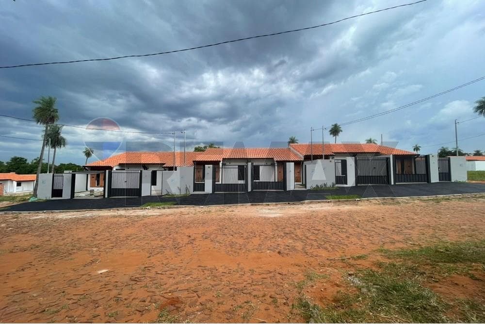 Casa - Venta - Luque, Central, Paraguay — foto 1
