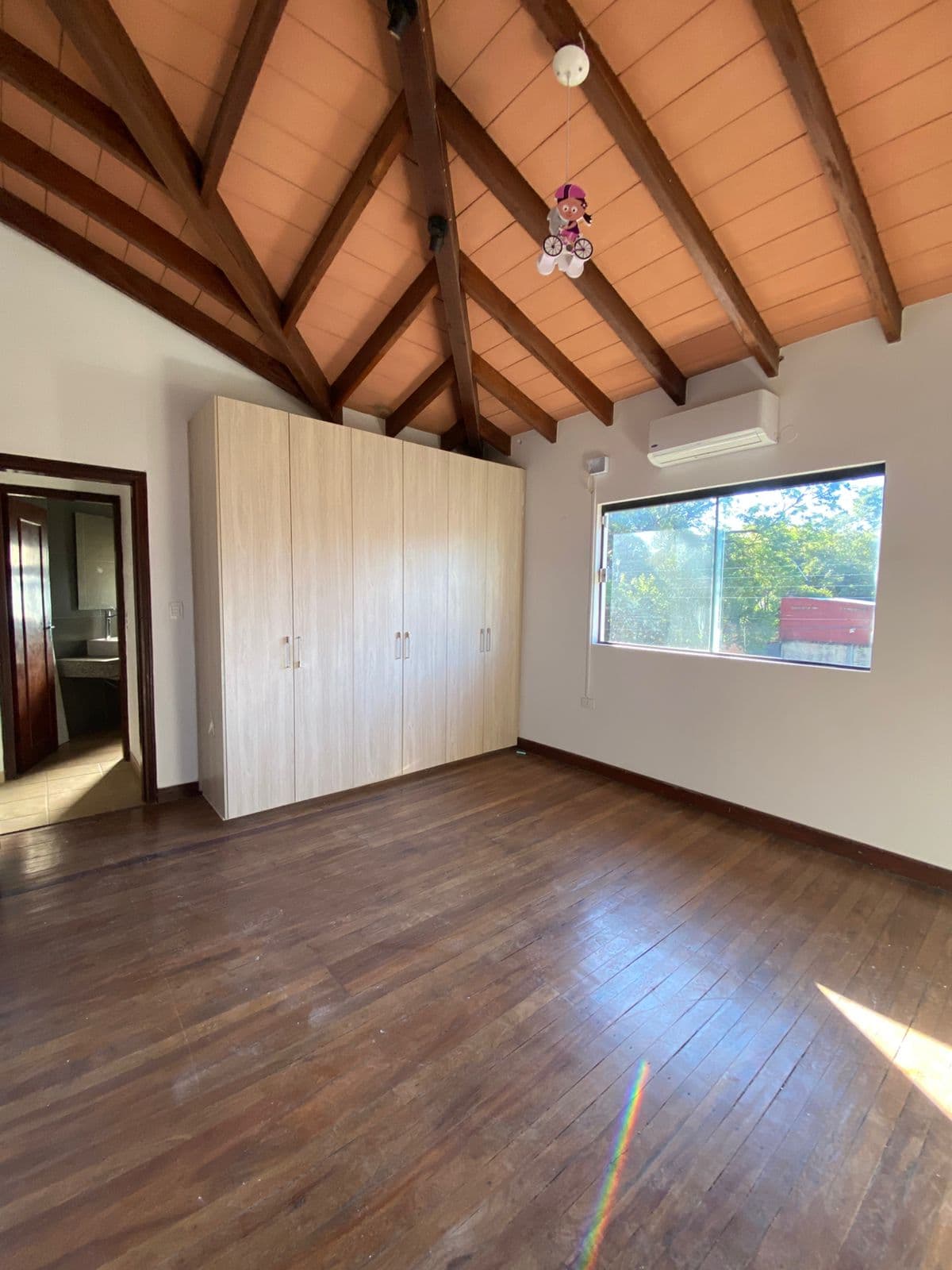 Venta/alquiler de casa zona Luque, foto 5