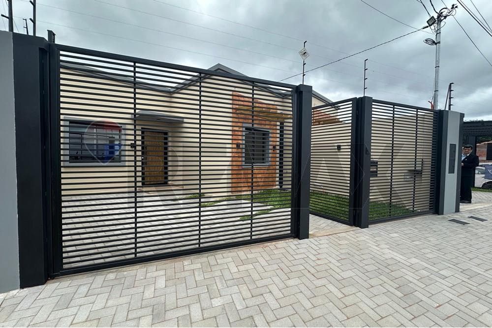 Chalet en venta - Villa Elisa Paraguay, foto 1