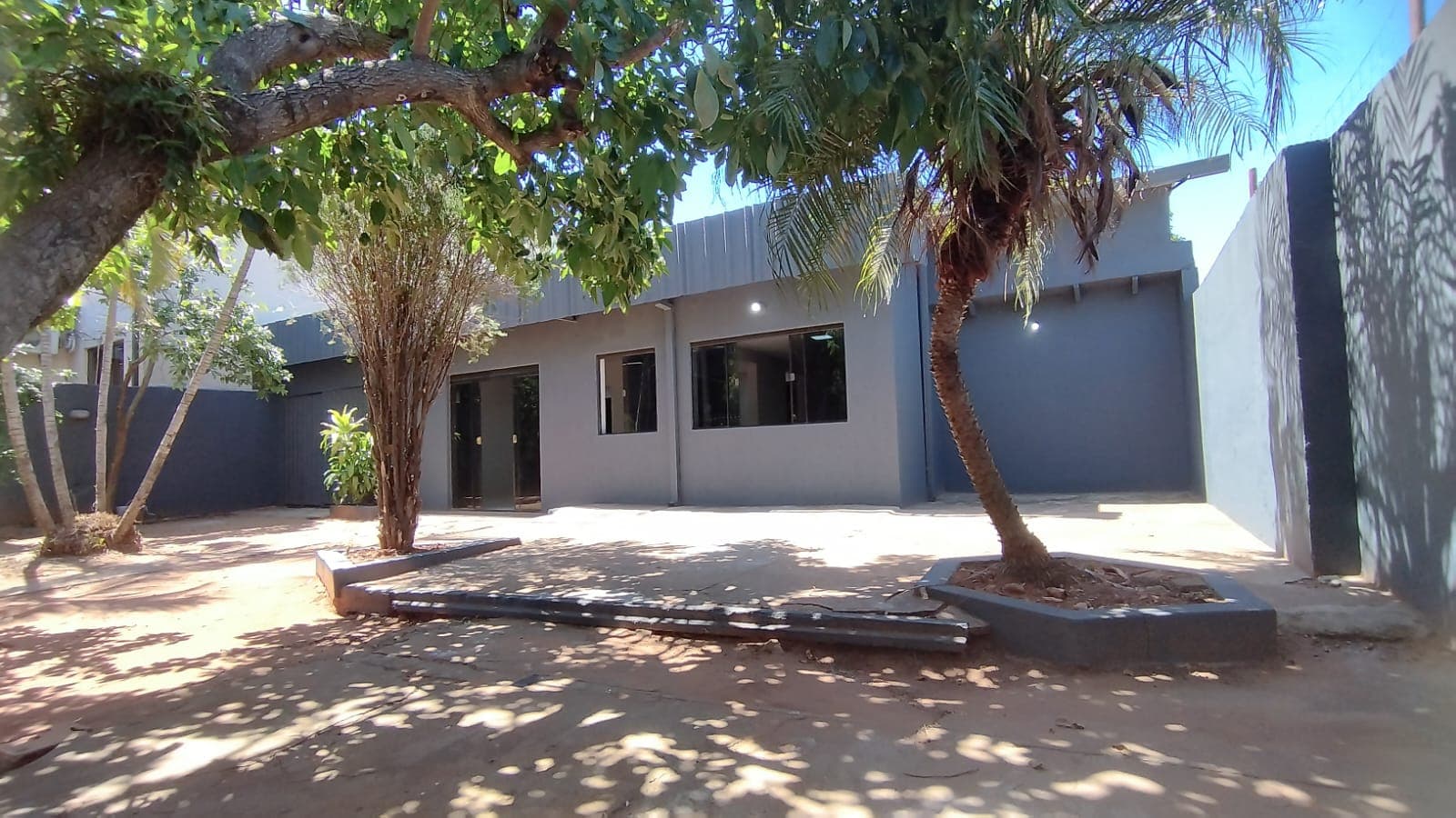 Casa con tres habitaciones en alquiler en San Lorenzo — foto 3