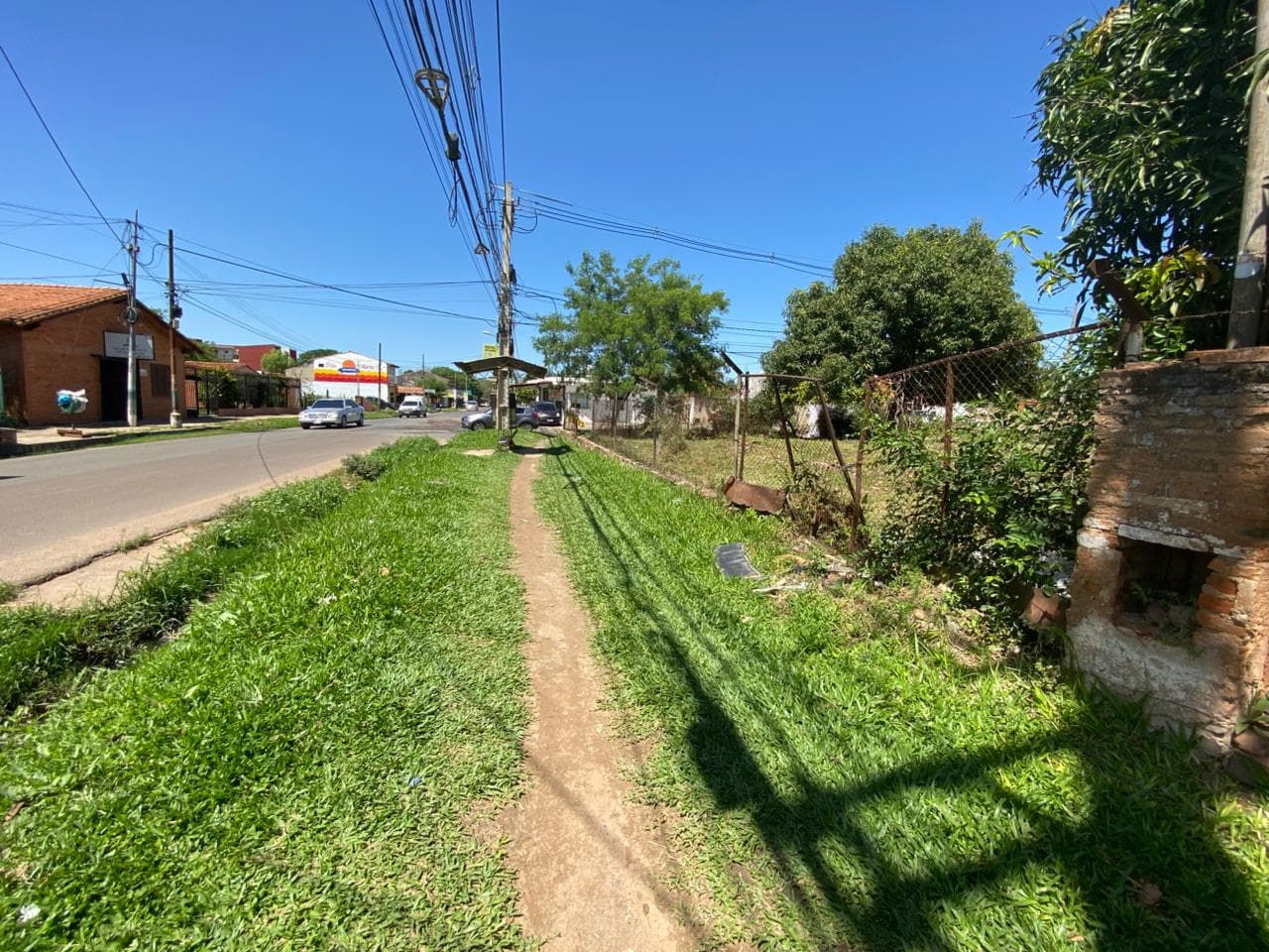 Terreno amplio en esquina en Mariano Roque Alonso, foto 2