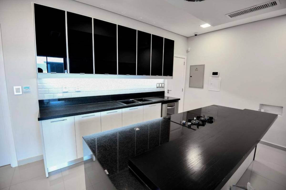 ¡EN ALQUILER! Casa de 4 dormitorios - Zona CIT/Colegio Trinity, foto 3