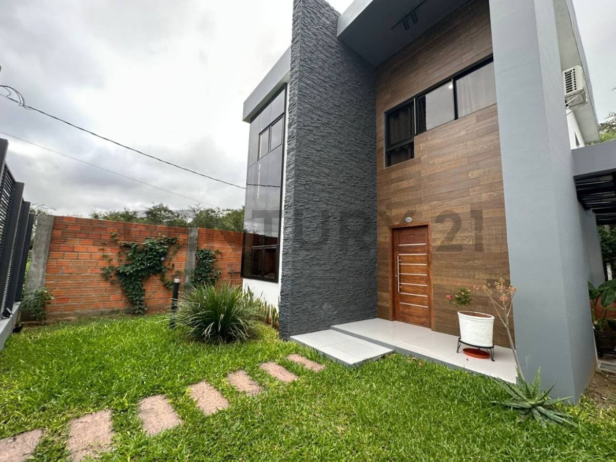 En venta ! Casa amoblada y equipada en San Bernardino- puerta del lago — foto 2