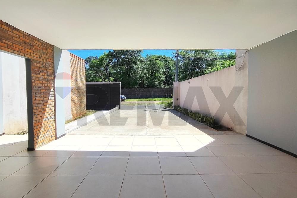 En venta casa en Luque, foto 4