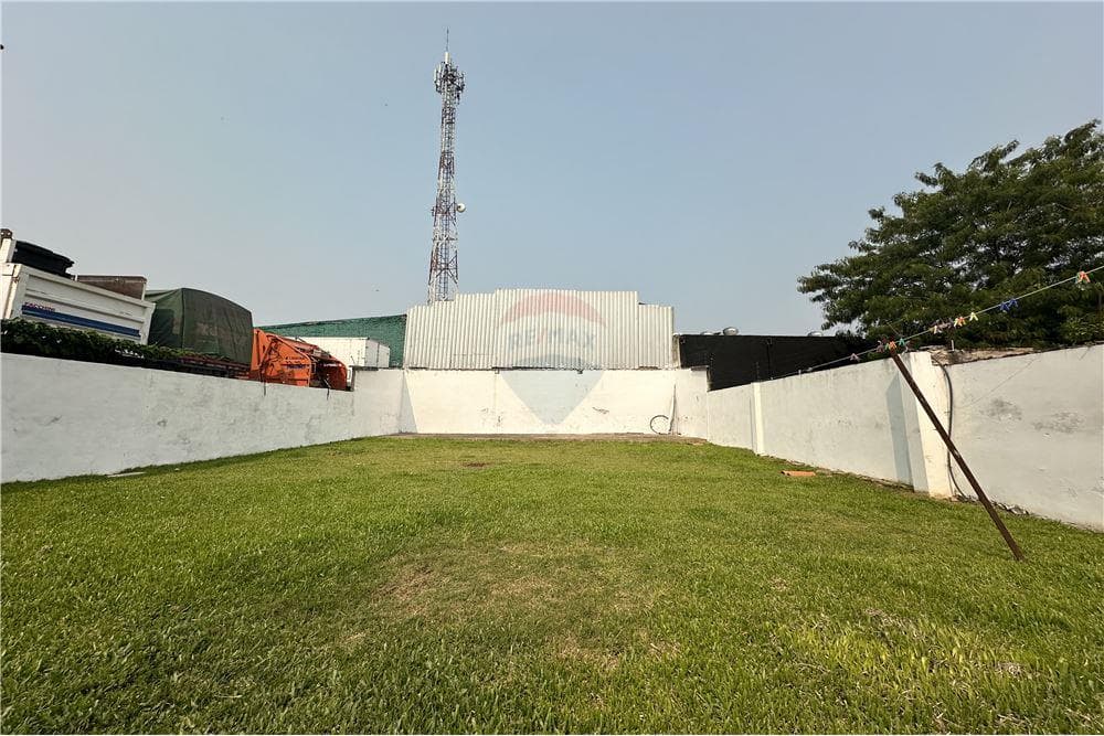 Amplio terreno con casa cerca del CIT, foto 5