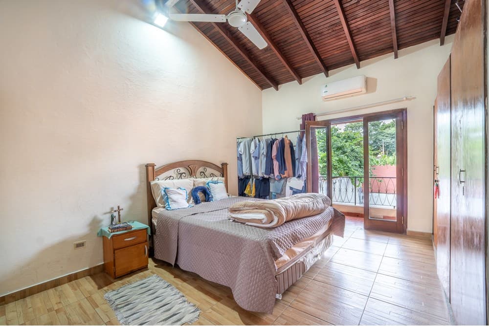 Casa con piscina en mburucuyá, foto 5