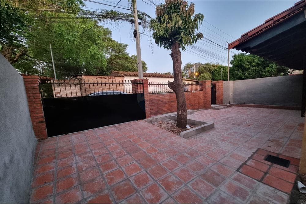 Casa en venta en asuncion zona Trinidad, foto 2
