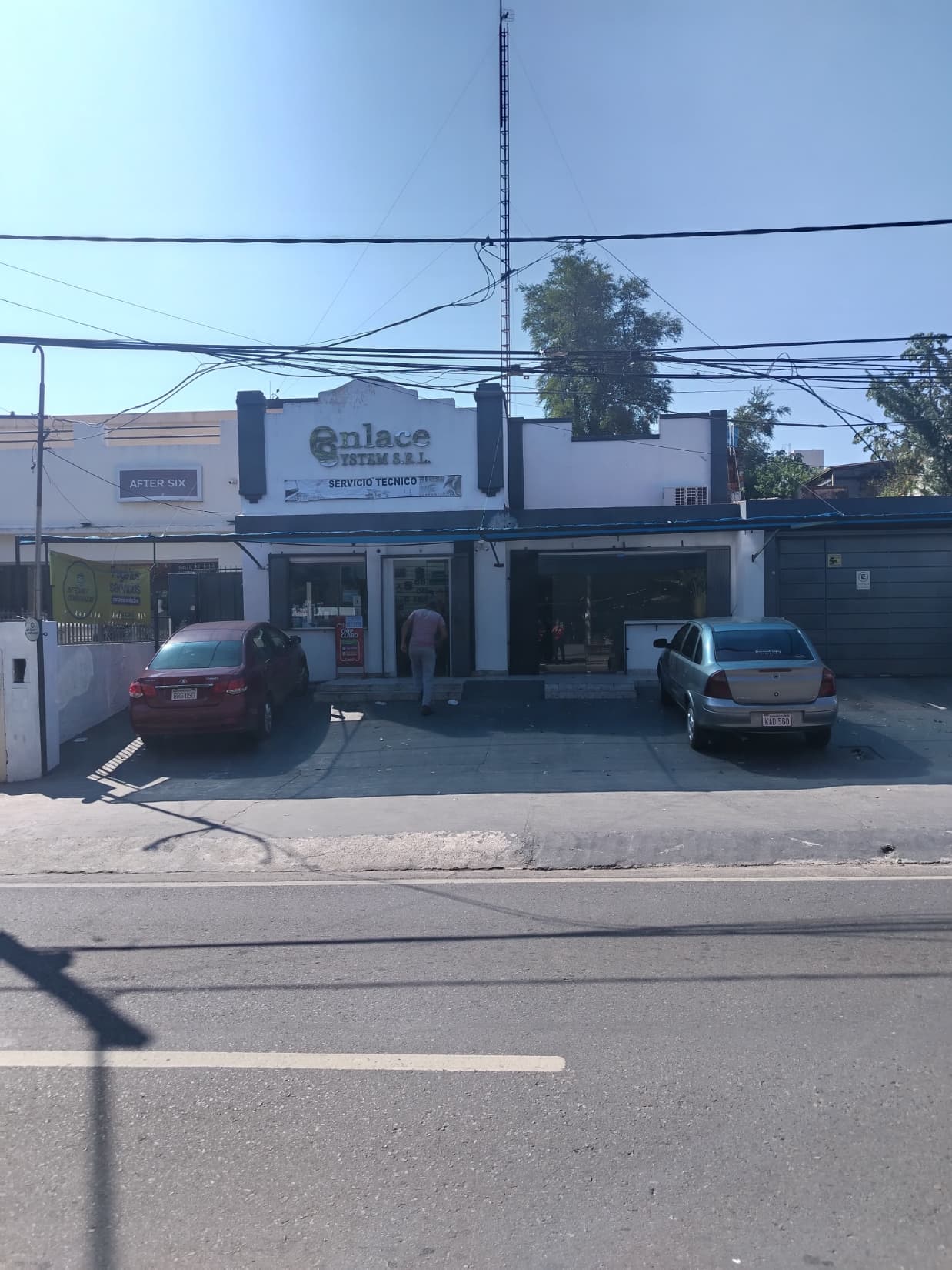 Alquilo Salón Comercial en Sajonia