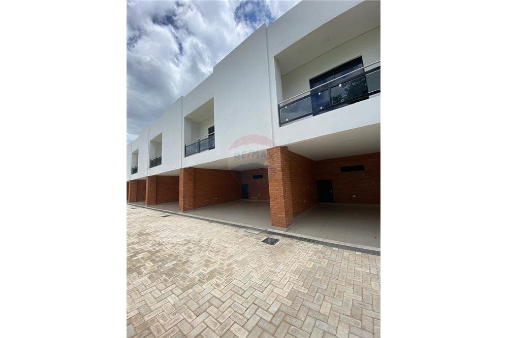 Alquilo duplex a estrenar en Luque