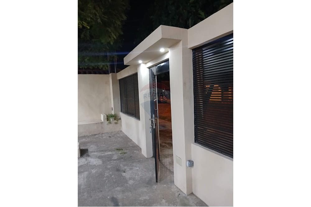 Casa en Isla Bogado Luque, foto 2