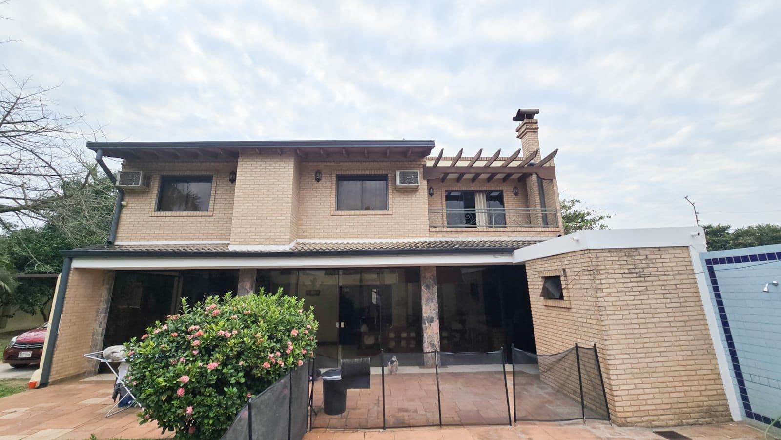 Oferta! En Venta Amplia Casa En Lambare, foto 5