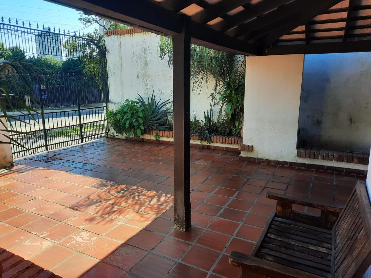 Residencia.. En el Barrio Mburucuya, foto 2
