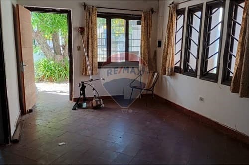 Terreno con casa en venta, lambare — foto 4