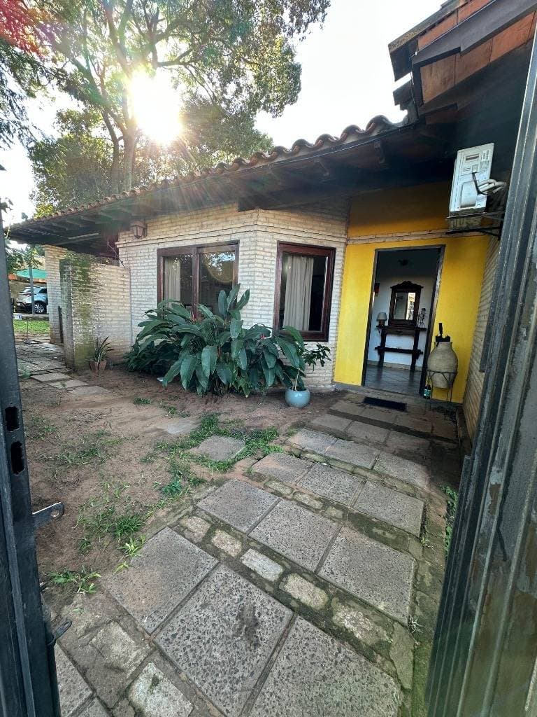 en Venta, estratégica casa en Luque en esquina, detrás del Shopping Madero, foto 3