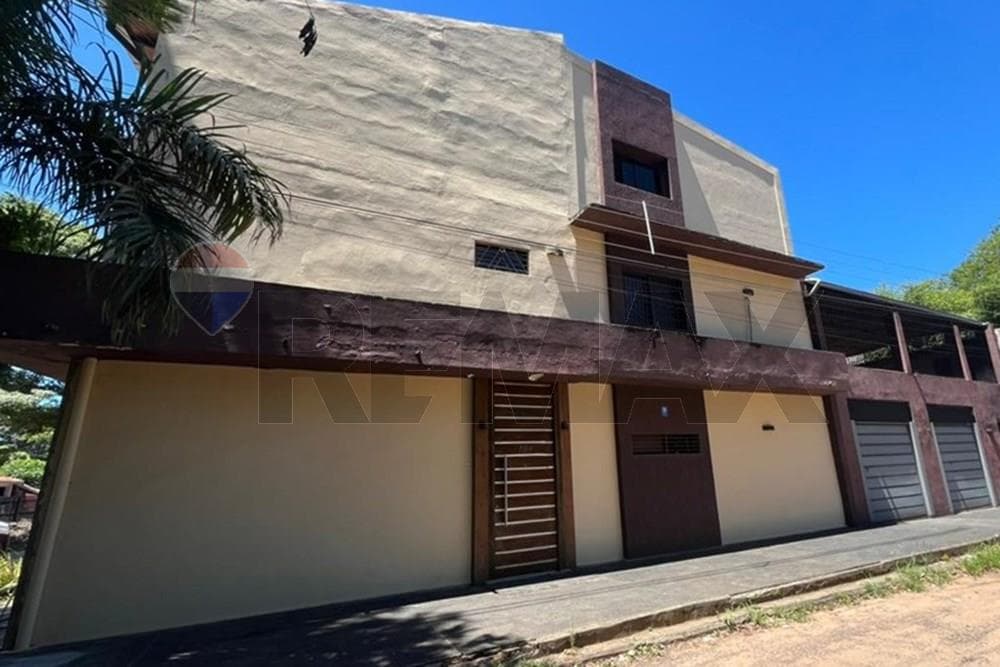 Casa - Alquiler - Luque, Paraguay