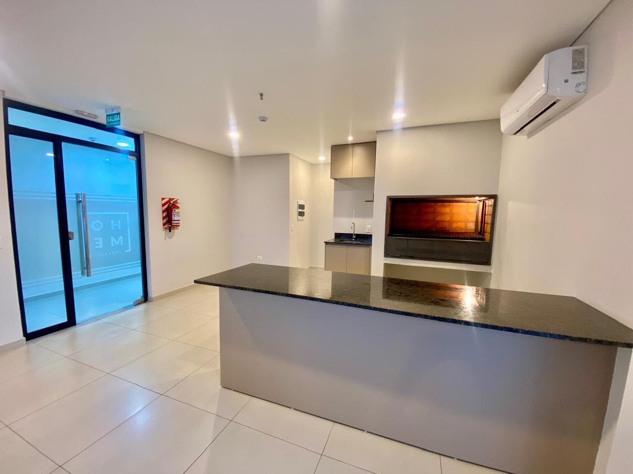 Vendo dpto. Amoblado en edificio - 85 mil usd