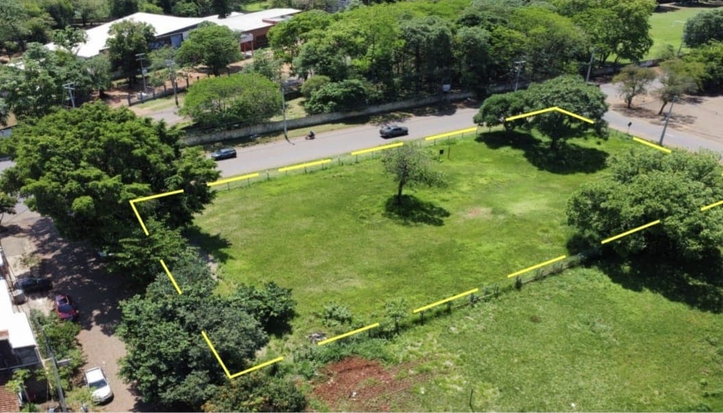 Espectacular terreno en Ciudad del Este cerca del estadio Antonio Aranda Encina