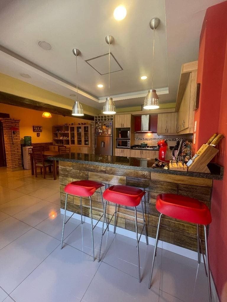 Amplia residencia de 4hab en lambare s/ carretera de lopez, foto 4